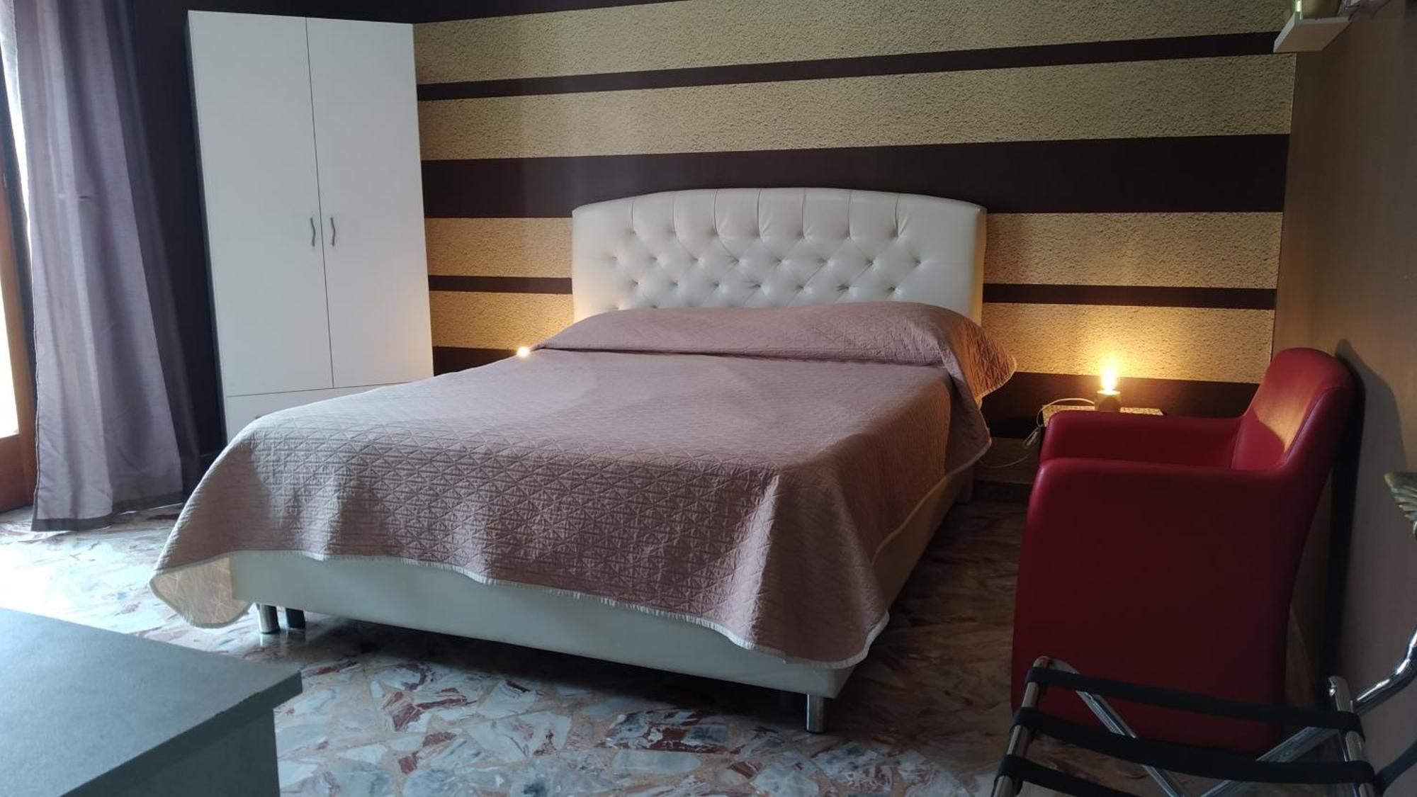 Cconforthotels R&B Semplici Emozioni Bari Exterior photo